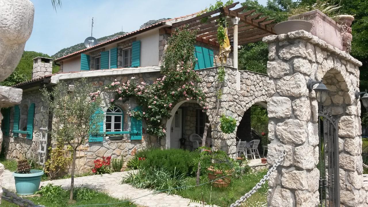 Lake House Puro Dodosi Extérieur photo